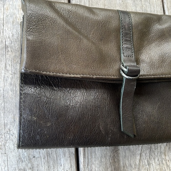 Lucky Brand Foldover Leather Crossbody Bag Taupe Green two tone Adjustable Strap - Picture 4 of 12